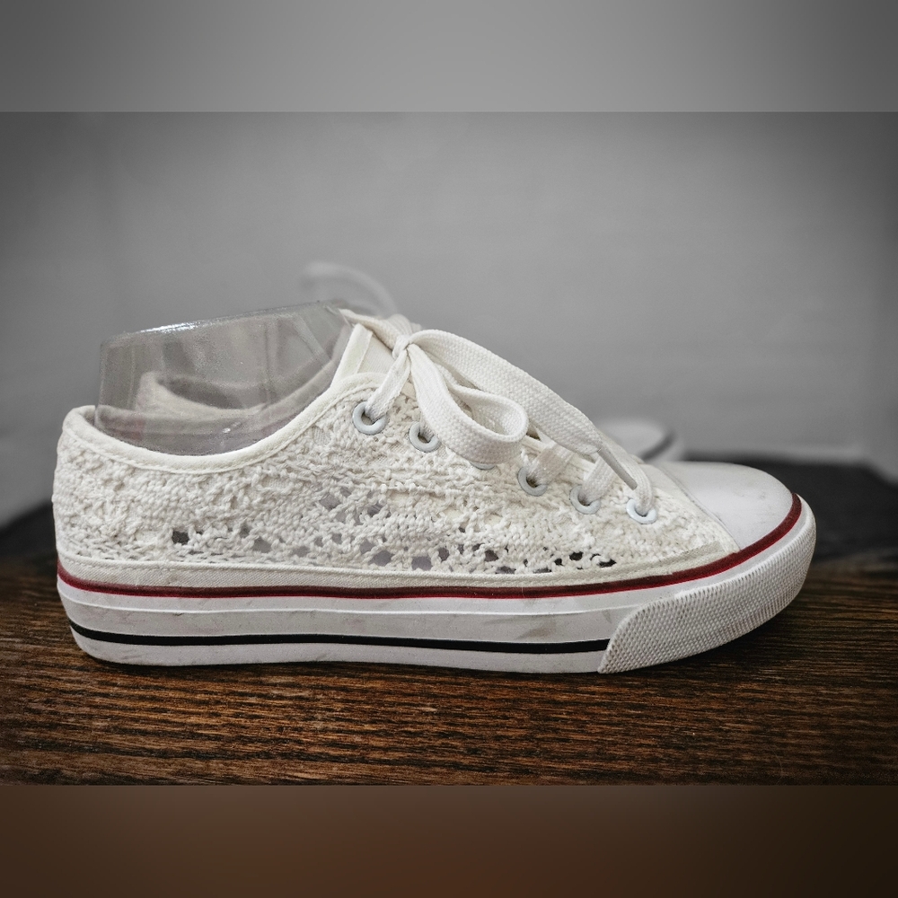 Crochet Sneakers. Size 7. Basically New (Bin7) Cute For Summer